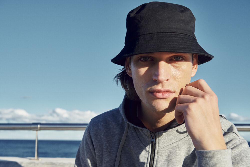 Clique Bucket Hat