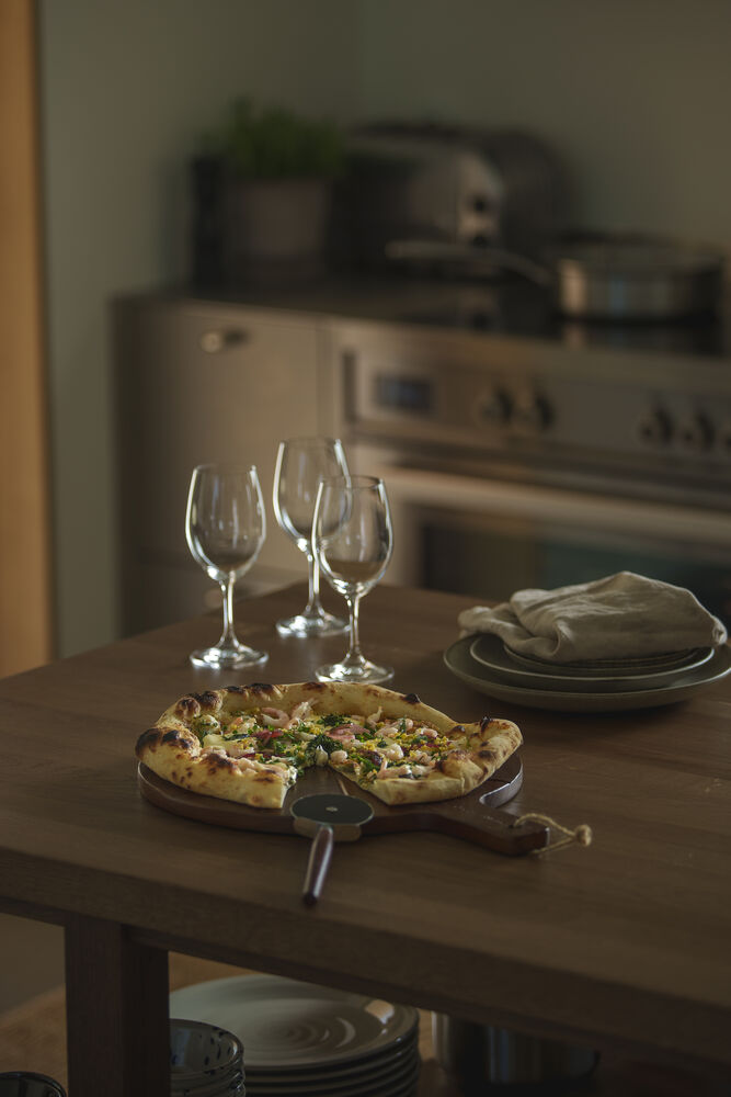 Orrefors Jernverk Blacksmith Pizzaskärbräda - Akacia